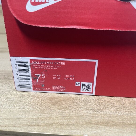 Size 7.5 - Nike Air Max Excee White University Gold Women’s Mid Soles - Picture 12 of 13